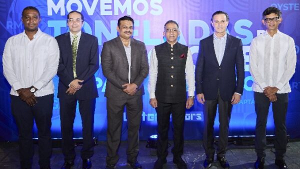 Keudilin Miranda, Miguel René de la Cruz, Senthil Kumar,  Vikram Singh Thakur, Kishan Dan Dewal, Juan Tomás Díaz y Arup K. Saha.