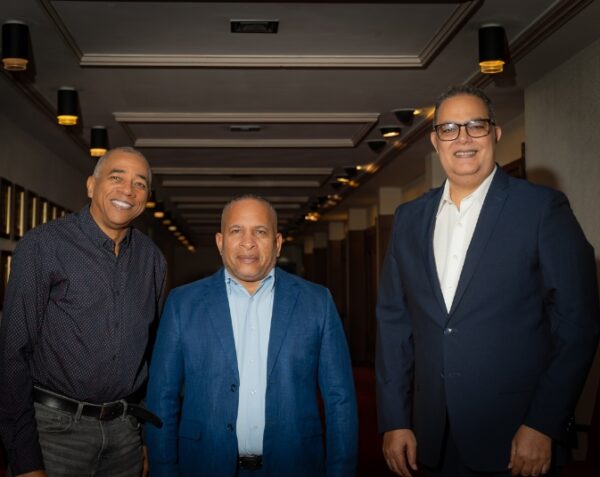 Mario Díaz, Valerio de León y Máximo Jiménez.