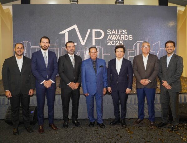 Emilio Bretón, Claude Gámez, Jesús Ramos, Teodoro Susana, Nolbert Pérez, José López y Alonso Vargas.