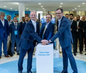 Ejecutivos de la marca durante el lanzamiento del portafolio.