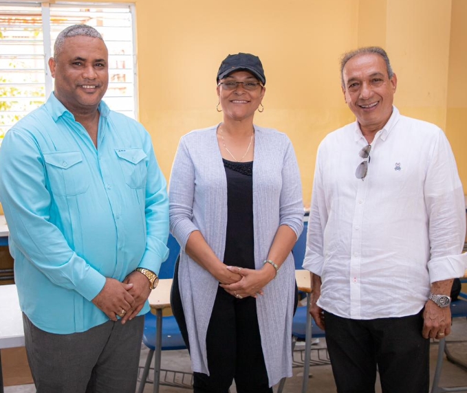 Leonardo Pou,  Teodora Mullix y  Demetrio Vicente.
