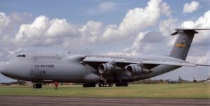 El movimiento de aeronaves militares y equipos especializados marca una nueva fase de la cooperación bilateral.