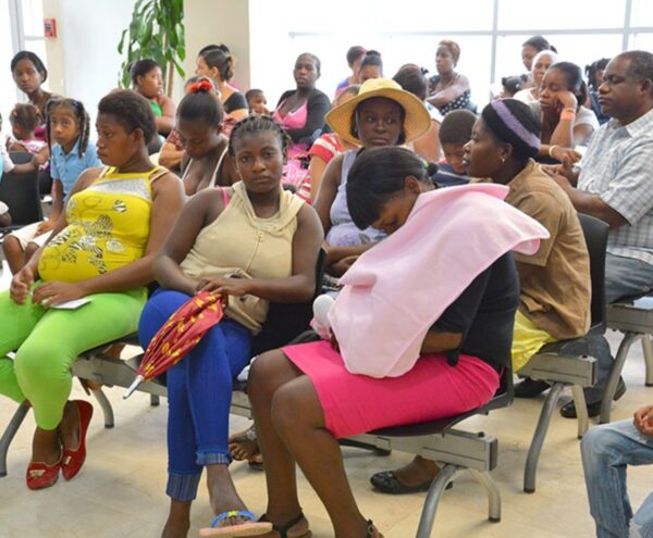 Amnistía denuncia  que   el protocolo del Gobierno erosiona los esfuerzos de salud pública.