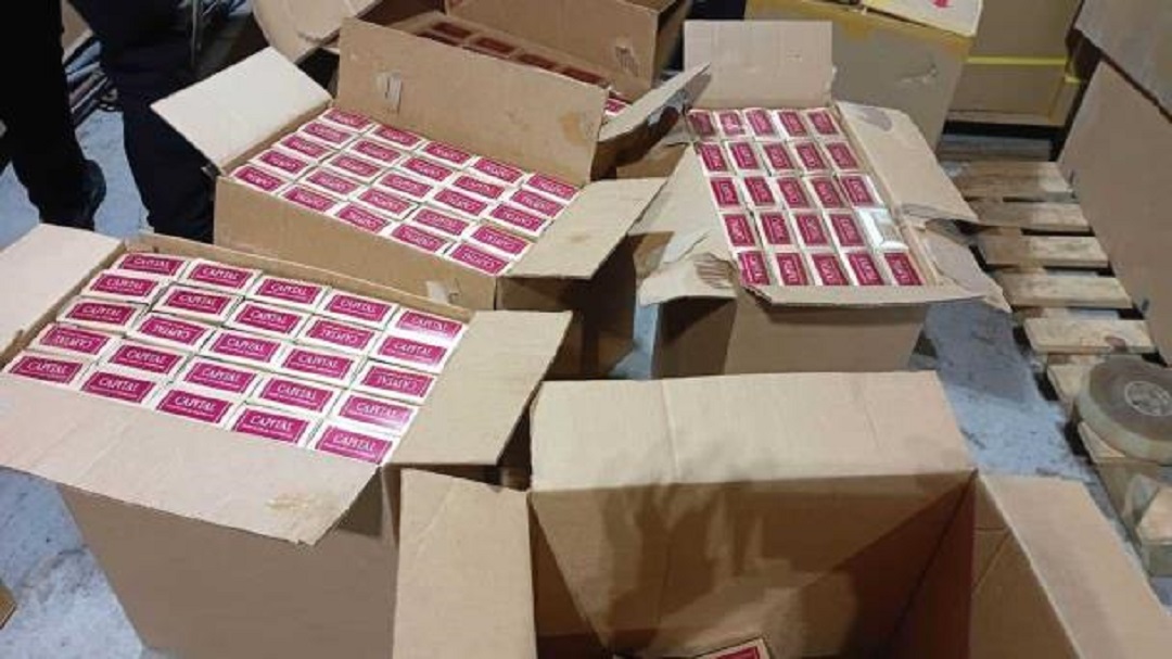 Policía desmantela red de contrabando tras incautar más de 4.1 millones de cigarrillos en SDE