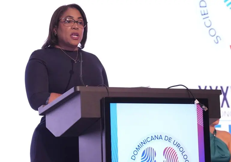 Dra.-Katia-Garcia-Sociedad-Urologia-discutio-avances-en-dos-congresos-internacionales-770×540