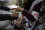Médicos Sin Fronteras presta asistencia sanitaria en el campamento de Rafah, en el sur de la Franja de Gaza, en febrero de 2024