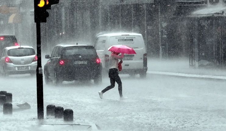 Frío y nieve en New York provoca cancelación de vuelos.