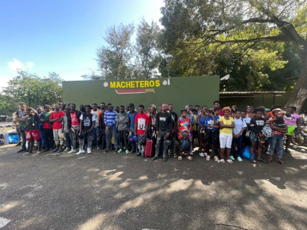 Haitianos-haití-ejército-migración 02.jpg