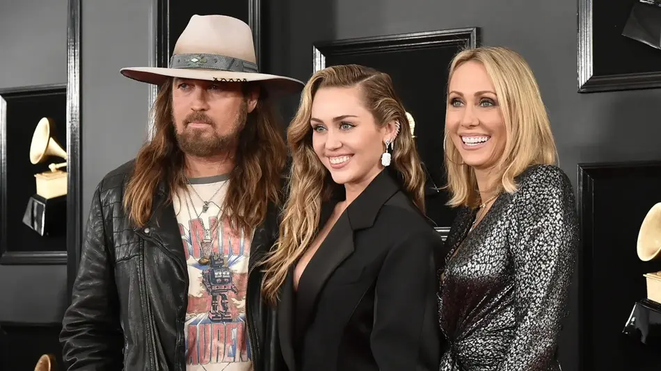 Los líos de la familia de Miley Cyrus no tienen fin