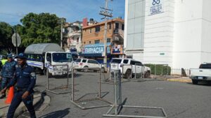 Policías en Palacio de Justicia.