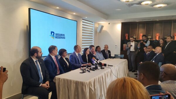 Nelson Arroyos, administrador de Seguros Reservas