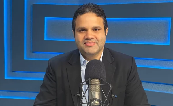 Richard Medina, economista y coordinador de la carrera de Economía de Intec