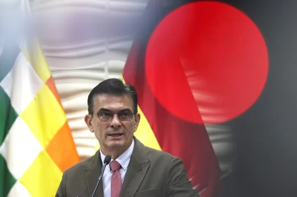 Rodrigo Paz, Bolivia