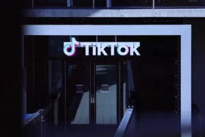 TIK TOK