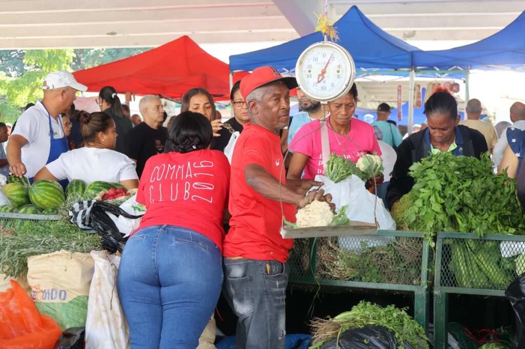 Recorrido Feria INESPRE-navidad-mercado