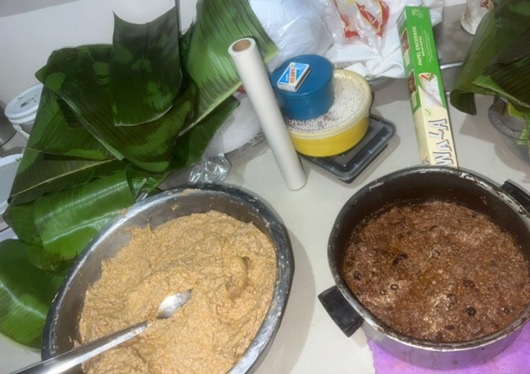 Cena de Nochebuena-pasteles en hoja