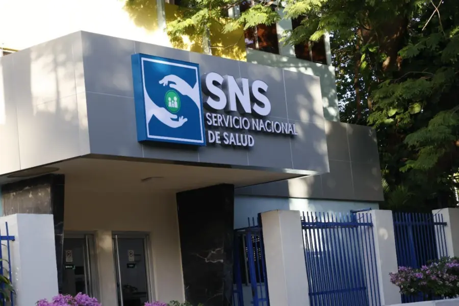Servicio Nacional de Salud (SNS) completa aumento del 25% a los médicos del país.