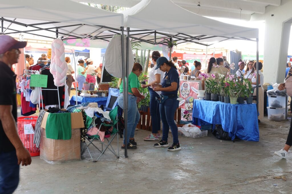 Recorrido Feria INESPRE-navidad-mercado