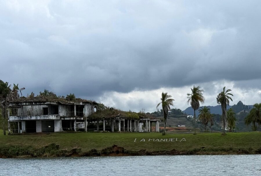 La Manuela está ubicada en el embalse El Peñol, de la zona turística de Guatapé. Al  terreno se puede acceder por aire, mar o tierra.   Foto: Dayana Acosta