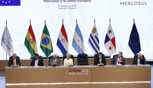 Los presidentes firmantes del acuerdo UE-Mercosur.
