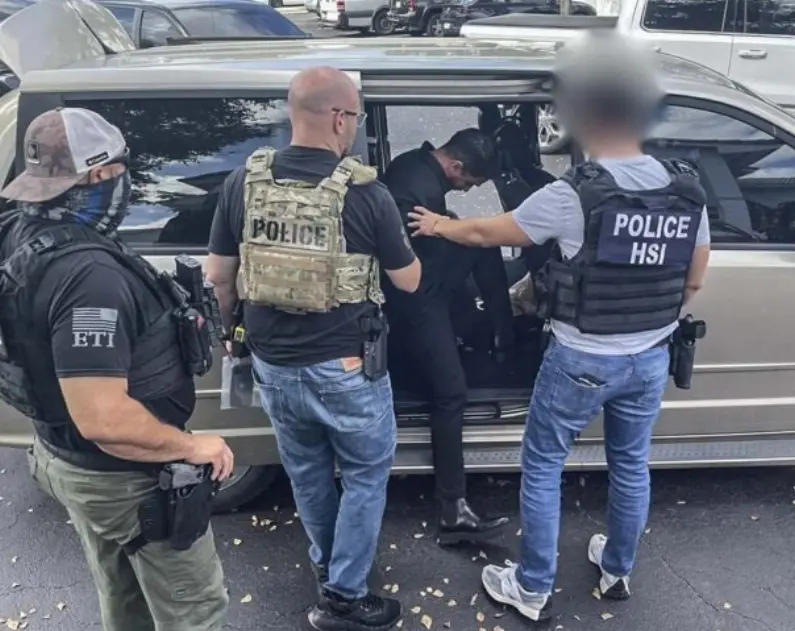 Florida detiene a 10.400 migrantes de Centroamérica.