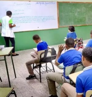 Varios centros  sin docencia.