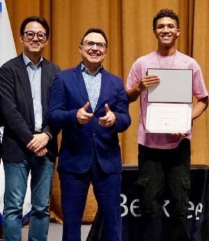 Parte de los estudiantes  estuvieron en el programa.
