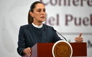 Claudia Sheinbaum, desmintió actividades militares.