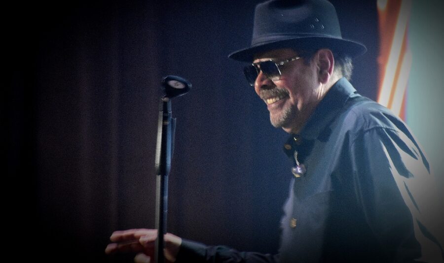 Fernando Villalona también  grabó “Campesina Dominicana”, colombiano, de  nombre original es ‘Campesina Santandereana’.