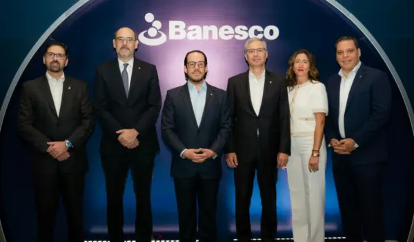 Alejandro Pilar, Roberto Despradel, Carlos Alberto Escotet, Juan Carlos Carneiro, Lorena Vázquez y Obdulio Fermín.