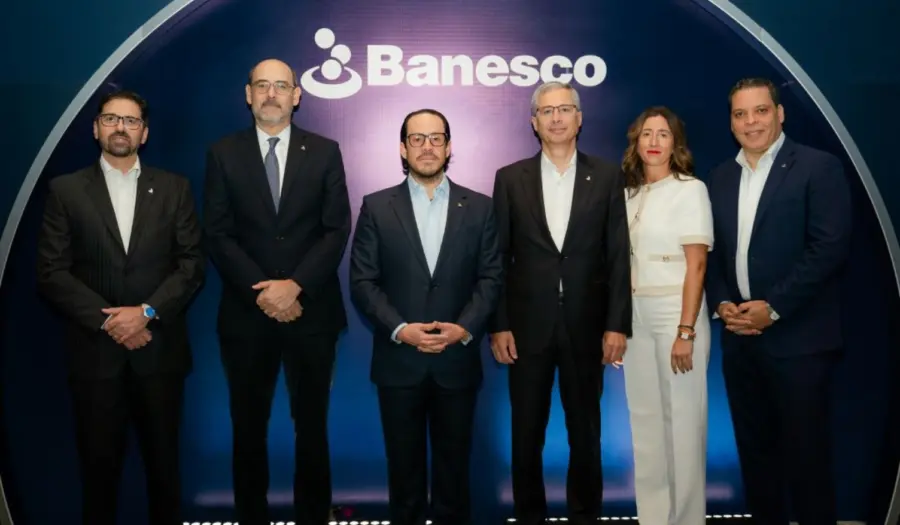 Alejandro Pilar, Roberto Despradel, Carlos Alberto Escotet, Juan Carlos Carneiro, Lorena Vázquez y Obdulio Fermín.