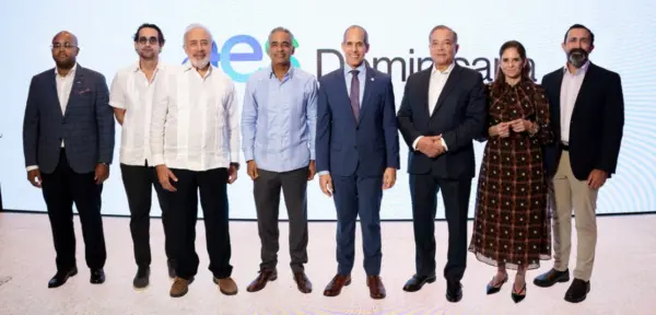 Edy Jiménez, Gustavo García, Félix García, Joel Santos, Edwin de los Santos, José Florentino, Giselle Leger y Martín Navarro.