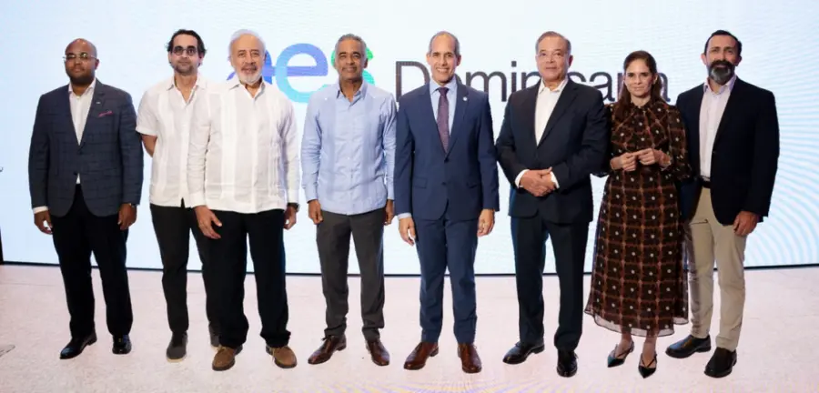 Edy Jiménez, Gustavo García, Félix García, Joel Santos, Edwin de los Santos, José Florentino, Giselle Leger y Martín Navarro.