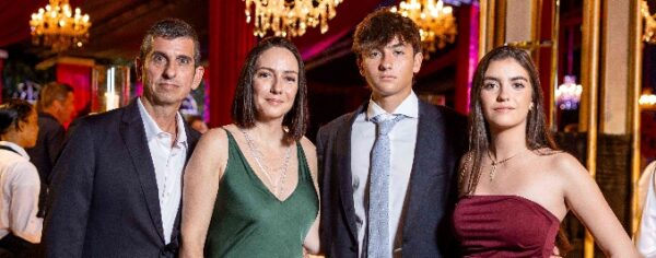 Francisco Gómez, Vanessa Serafini, Adrián Serafini y Gabriela Serafini.