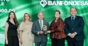 Lourdes Frías, Delia Olivares, Cristian Reyna, Elainne Vílchez y Ramón Marcelino.