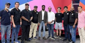 Representantes de ambas empresas.