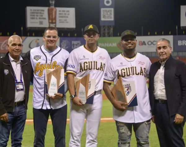 Desde la izquierda, Valentín Contreras, Gian Guzmán, Alberto Rodríguez y Víctor García Sued.
