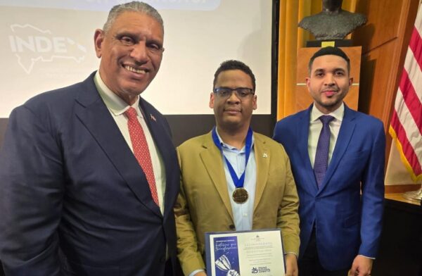 Jesús Antonio (Chú) Vásquez Martínez, Juan Luis Vargas Molina y Carlos Valdez Matos.