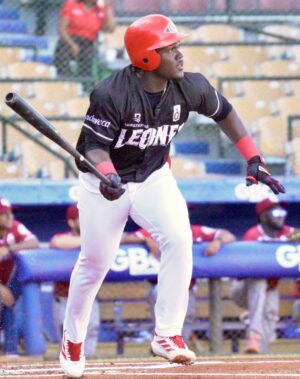 Héctor Rodríguez ha  mostrado su gran compromiso con la causa de los Leones del Escogido.