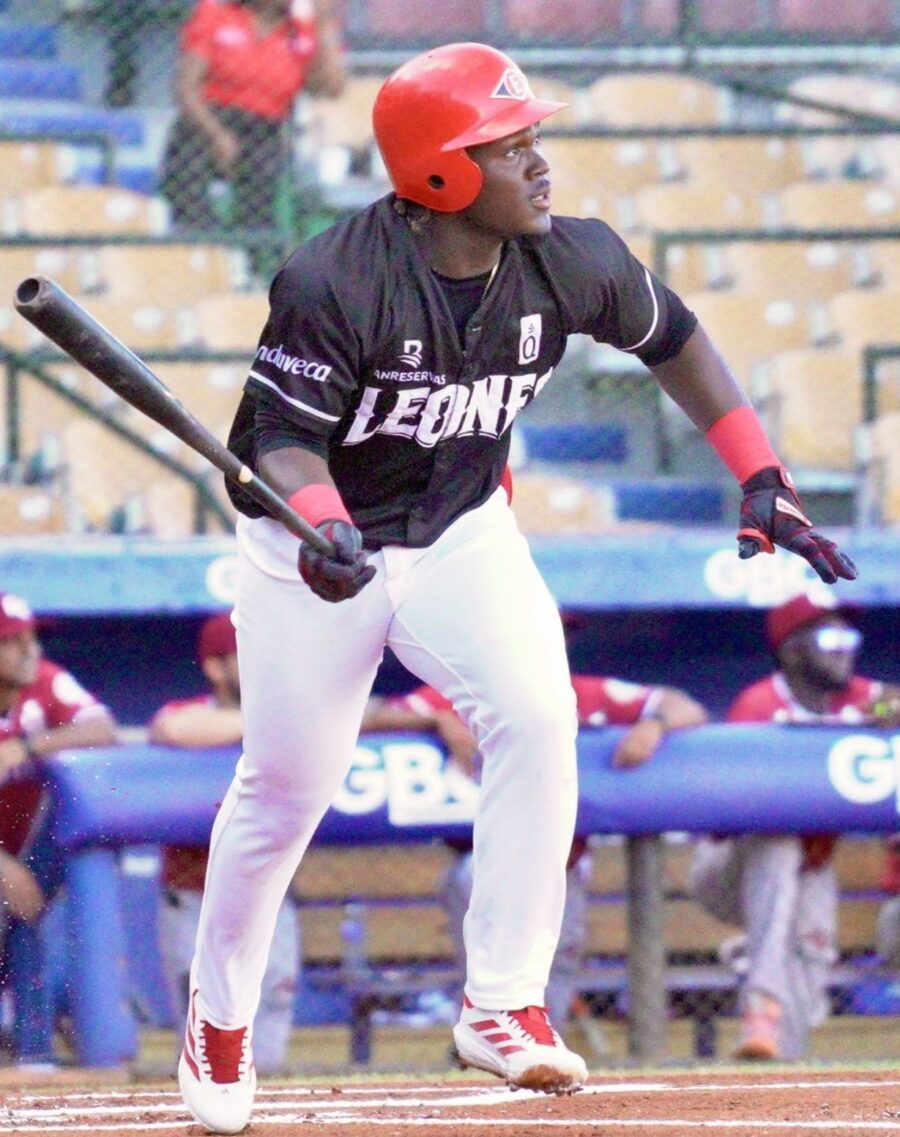 Héctor Rodríguez ha  mostrado su gran compromiso con la causa de los Leones del Escogido.