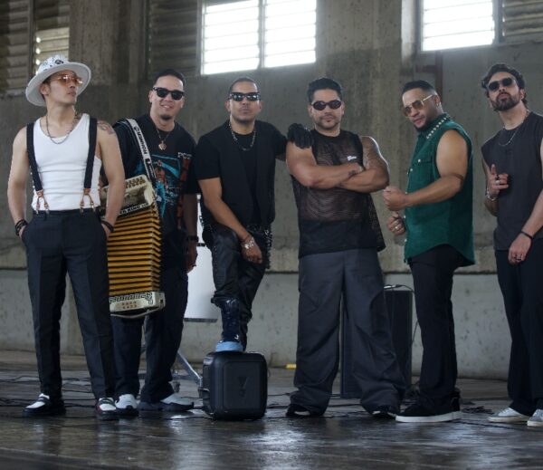 La agrupación Ilegales  se une a  El Grupaso para  tema típico.