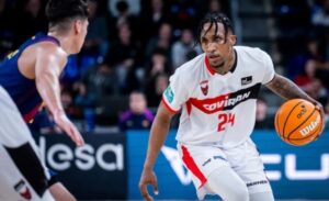 El talentoso Jassel Pérez intenta abrirse paso en el baloncesto europeo.