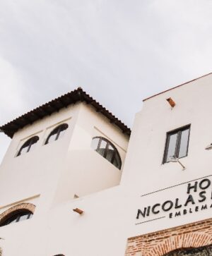 Es una de las principales cadenas hoteleras del país.