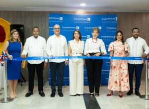 Gianinna Bonnelly, Roque García, Igor Rodríguez, Claritza Rochtte, Ginnette Bournigal, Ibelca Vásquez y  Carlos Rodolí.