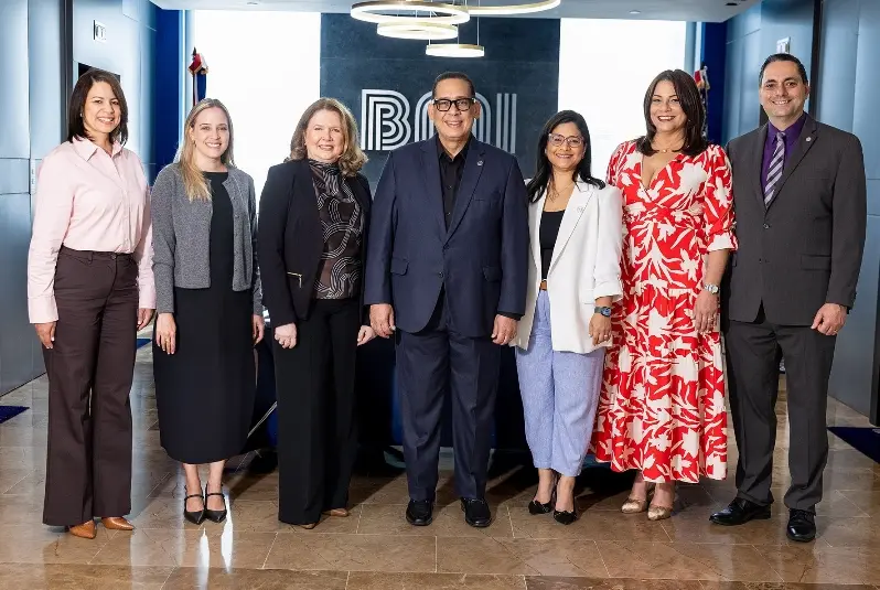 Geosiris Figuereo, Stefanía Alastre Arcusa, Martha Sanz, Efrén Ortiz, Massiel Popa, Verónika Ramírez y Roberto Díaz.