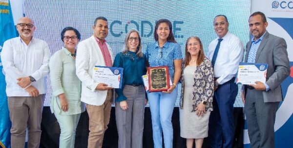 Representantes y autoridades líderes que participaron en el encuentro.