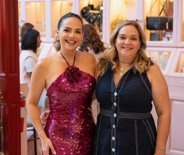 Elisa Amalia Pimentel y Paola Pimentel.