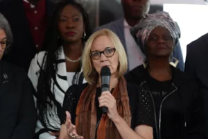 61f52c10f2a17ed6e0c4d42807ad0c70