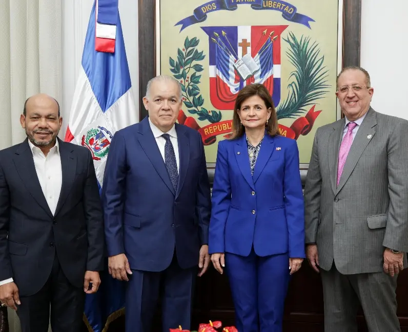 Luis Valdez, Pedro Urrutia, Raquel Peña y Magín Díaz.