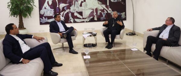 Rector de la Universidad Católica, padre José de la Cruz; José Monegro,  arzobispo coadjutor, Carlos Morel, y obispo auxiliar, José Amable Durán.   José de león